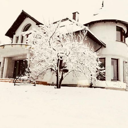 Nibylandia Dom pod Lasem Nowa Wies Grodziska Exterior foto