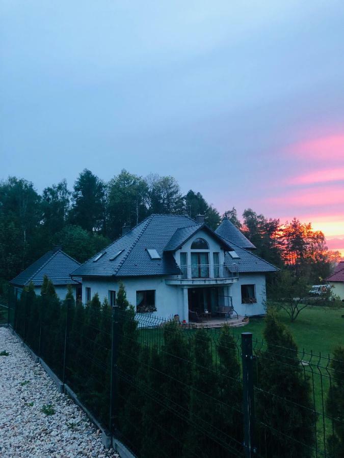 Nibylandia Dom pod Lasem Nowa Wies Grodziska Exterior foto