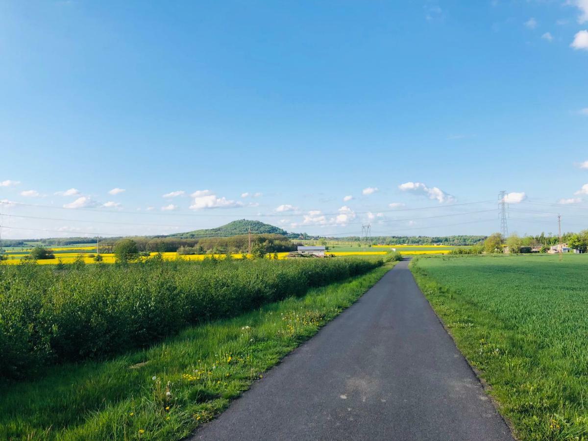 Nibylandia Dom pod Lasem Nowa Wies Grodziska Exterior foto